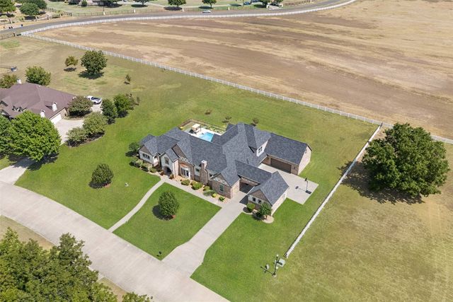 1908 Morningside Lane, Oak Leaf, TX 75154
