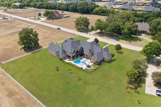 1908 Morningside Lane, Oak Leaf, TX 75154