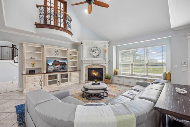 1908 Morningside Lane, Oak Leaf, TX 75154