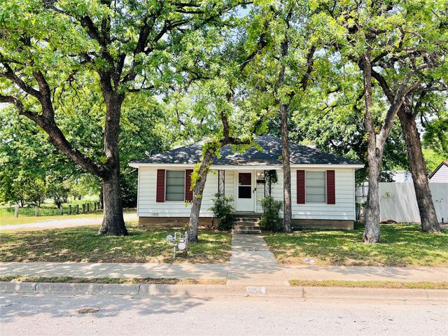 2101 Layton Avenue, Haltom City, TX 76117