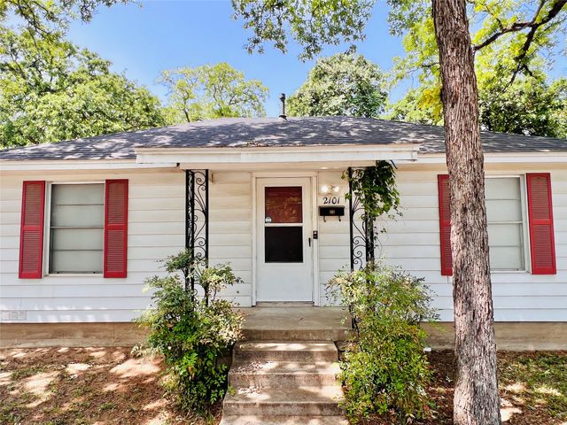 2101 Layton Avenue, Haltom City, TX 76117