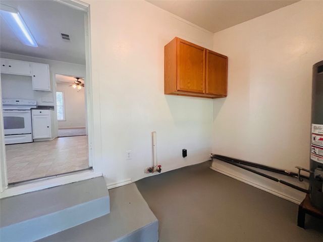 2101 Layton Avenue, Haltom City, TX 76117