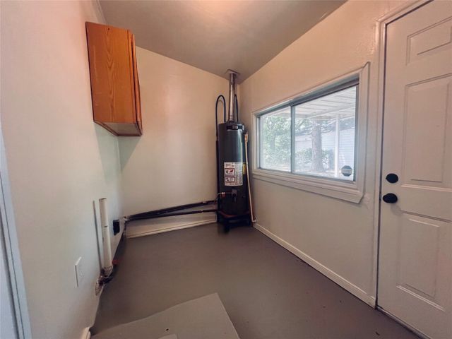 2101 Layton Avenue, Haltom City, TX 76117