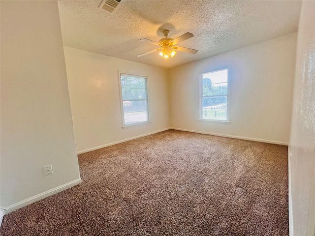 2101 Layton Avenue, Haltom City, TX 76117