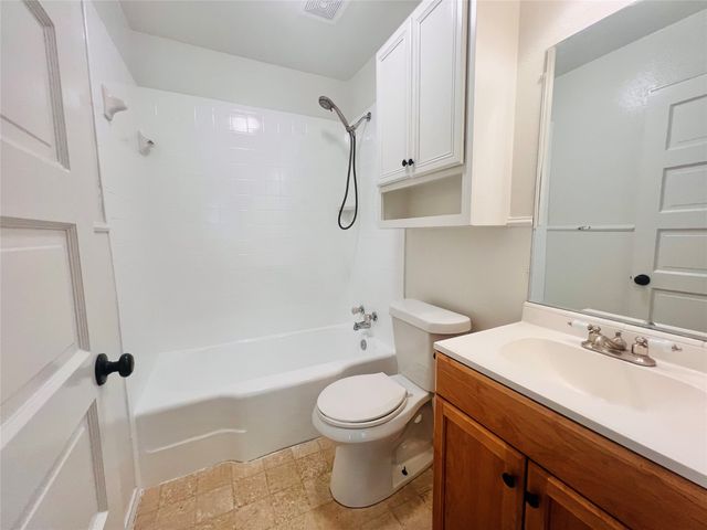 2101 Layton Avenue, Haltom City, TX 76117