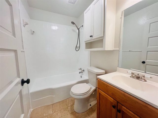 2101 Layton Avenue, Haltom City, TX 76117