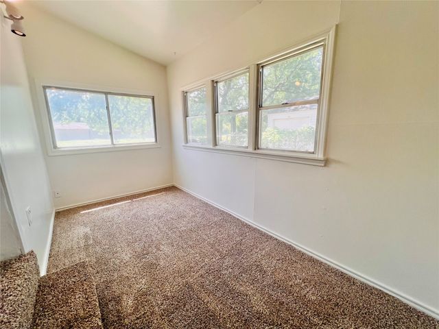 2101 Layton Avenue, Haltom City, TX 76117