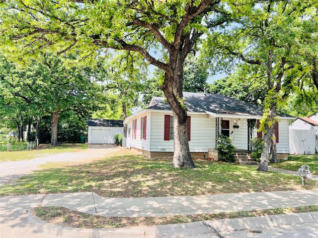2101 Layton Avenue, Haltom City, TX 76117