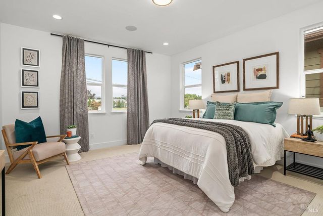 1201 Del Rancho Way, Petaluma, CA 94954