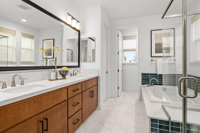 1201 Del Rancho Way, Petaluma, CA 94954