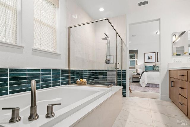 1201 Del Rancho Way, Petaluma, CA 94954