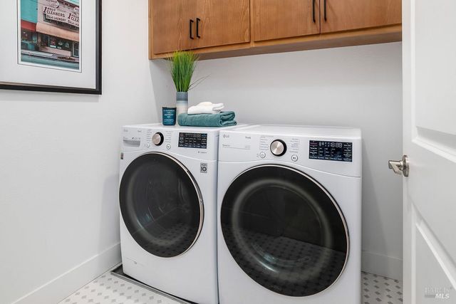 1201 Del Rancho Way, Petaluma, CA 94954