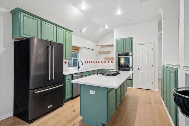 3501 Stone Creek Court, Fort Worth, TX 76137
