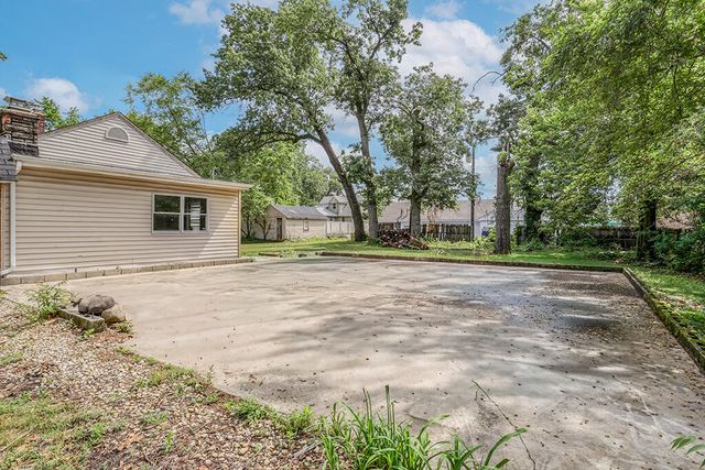 131 N Harvey Street, Griffith, IN 46319
