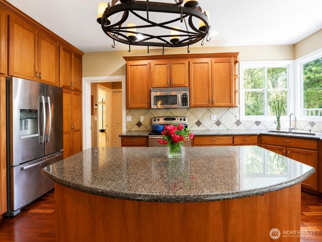 23119 110th Avenue E, Graham, WA 98338