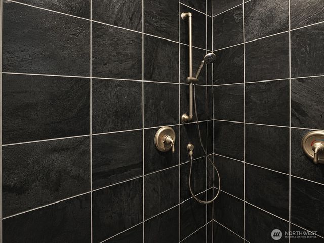 23119 110th Avenue E, Graham, WA 98338
