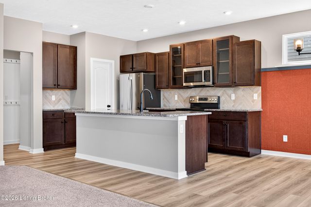 203 Stargaze Dr, Shepherdsville, KY 40165