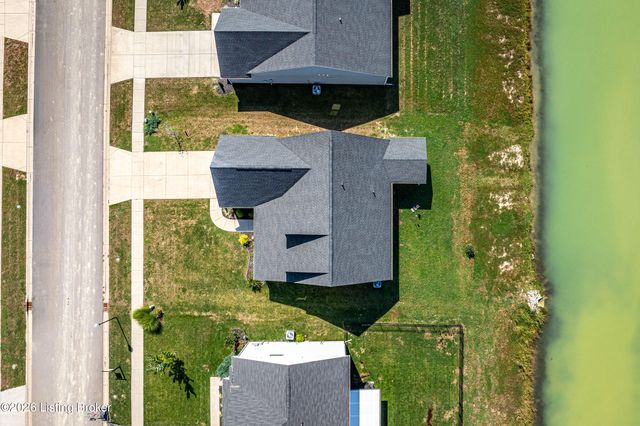 203 Stargaze Dr, Shepherdsville, KY 40165