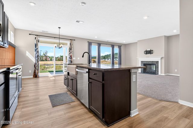 203 Stargaze Dr, Shepherdsville, KY 40165