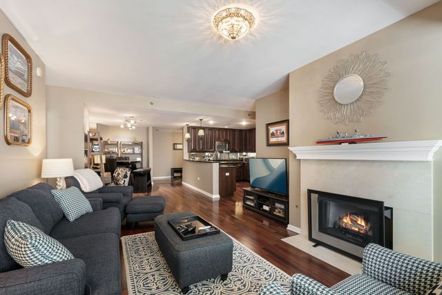 160 E Illinois Street 1002, Chicago, IL 60611