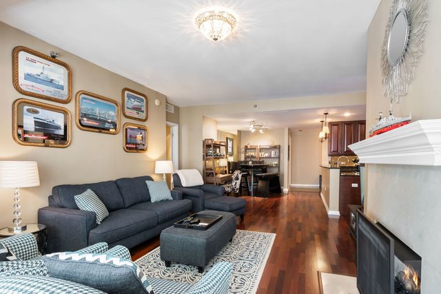 160 E Illinois Street 1002, Chicago, IL 60611