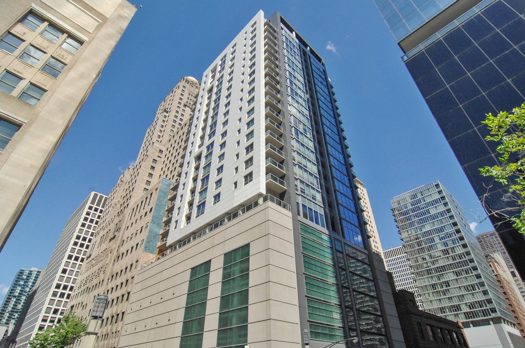 160 E Illinois Street 1002, Chicago, IL 60611