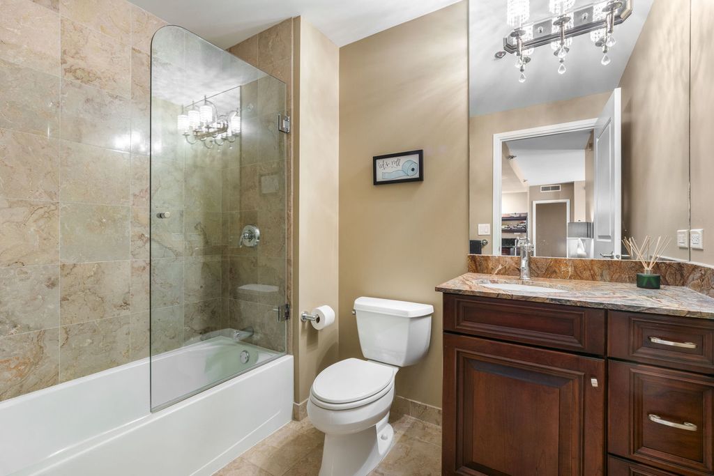 Image 15 of property listing at 160 E Illinois Street 1002, Chicago, IL 60611