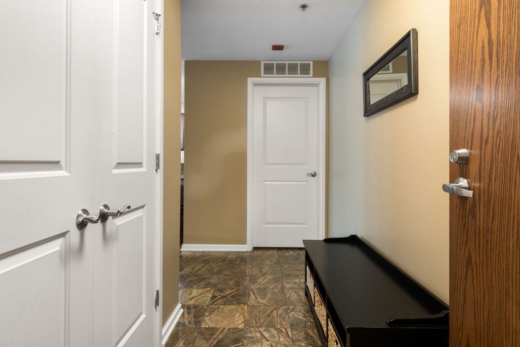 Image 17 of property listing at 160 E Illinois Street 1002, Chicago, IL 60611