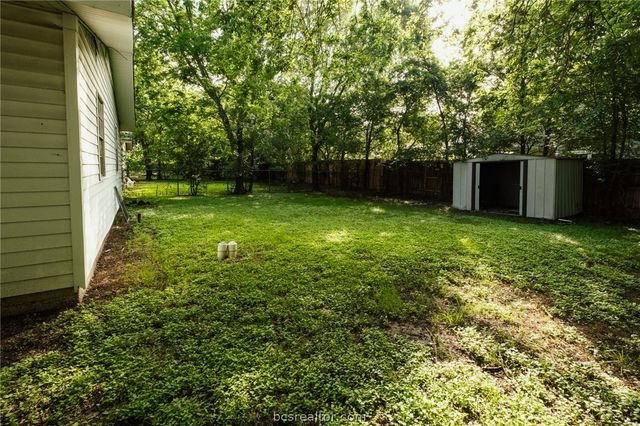 200 Richards Street A, College Station, TX 77840