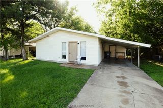 200 Richards Street A, College Station, TX 77840