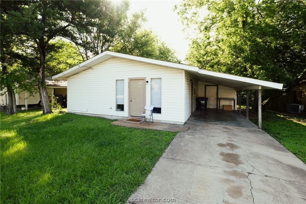 200 Richards Street A, College Station, TX 77840 — photo 2