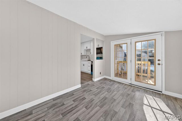 2506 Shannonaire Drive, St Louis, MO 63136