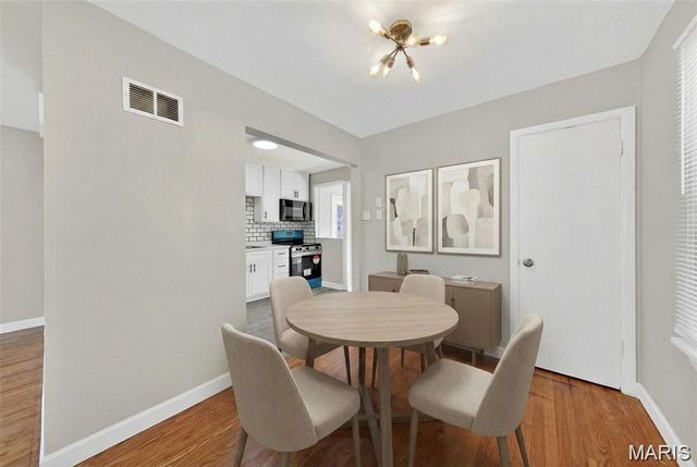 2506 Shannonaire Drive, St Louis, MO 63136