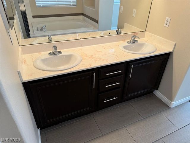 9757 Edifice Avenue, Las Vegas, NV 89117