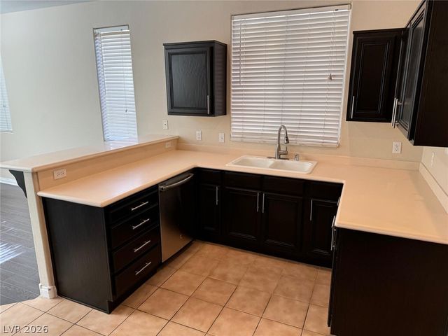 9757 Edifice Avenue, Las Vegas, NV 89117