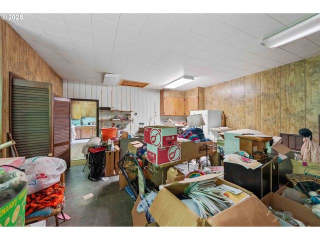 67118 W WESTVIEW Rd, North Bend, OR 97459