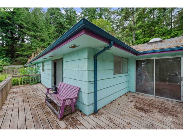 67118 W WESTVIEW Rd, North Bend, OR 97459