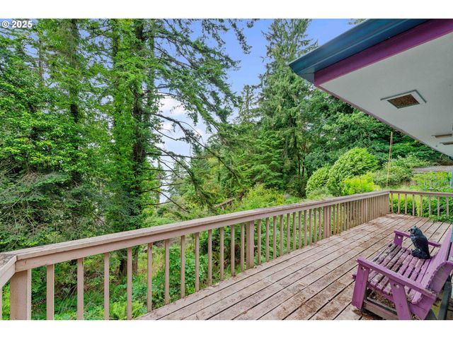 67118 W WESTVIEW Rd, North Bend, OR 97459