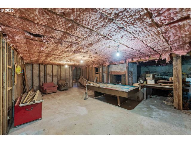 67118 W WESTVIEW Rd, North Bend, OR 97459