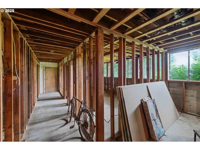 67118 W WESTVIEW Rd, North Bend, OR 97459