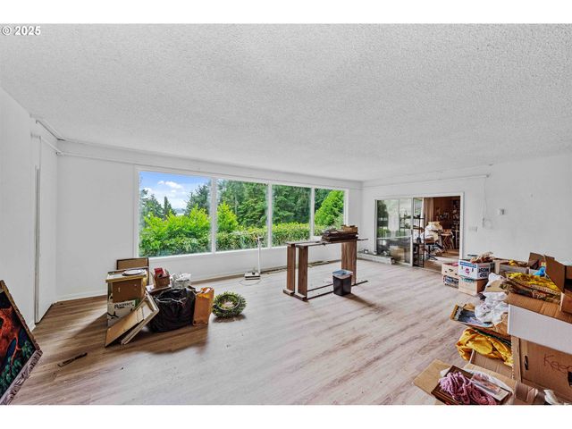 67118 W WESTVIEW Rd, North Bend, OR 97459