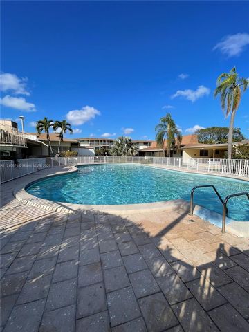 17090 NE 14th Ave 314, Miami, FL 33162