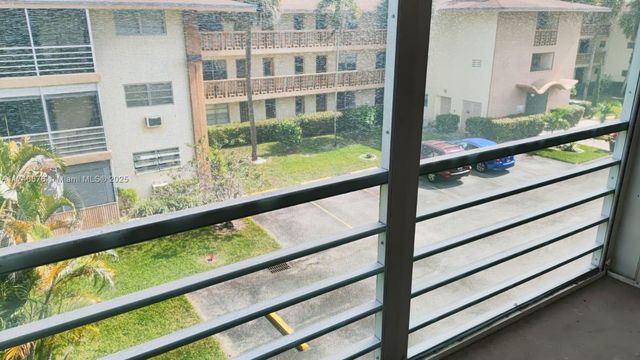 17090 NE 14th Ave 314, Miami, FL 33162