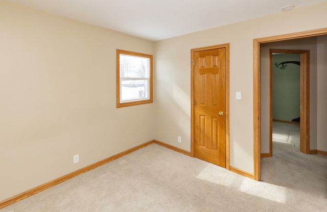 3827 E 27th Street, Des Moines, IA 50317