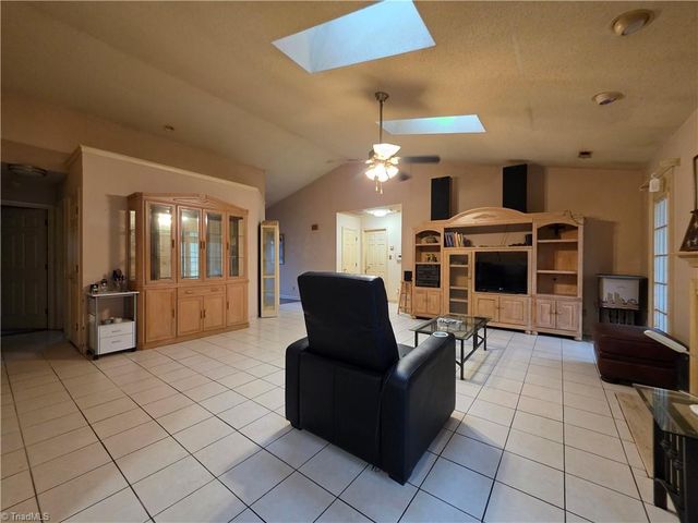 4106 Broadacres Drive, Greensboro, NC 27407