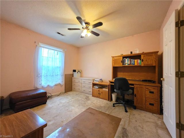 4106 Broadacres Drive, Greensboro, NC 27407