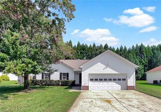 315 Torey Pines Court, Winston-salem, NC 27105
