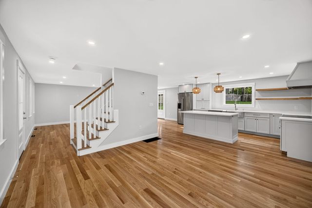 94 Liam Lane, Centerville, MA 02632