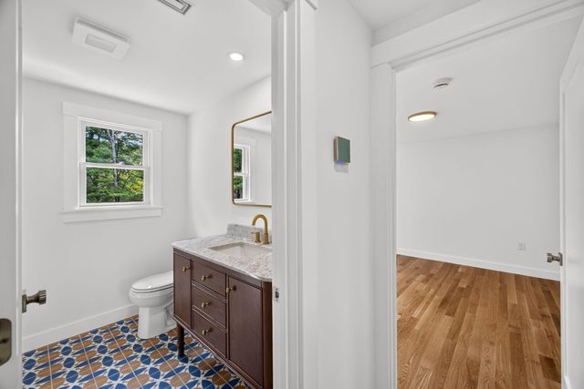 94 Liam Lane, Centerville, MA 02632