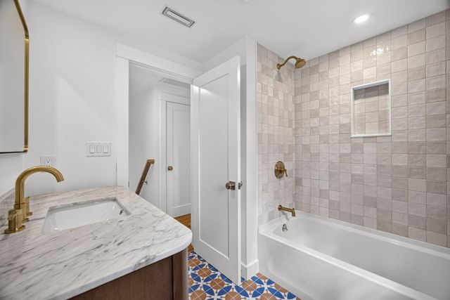 94 Liam Lane, Centerville, MA 02632